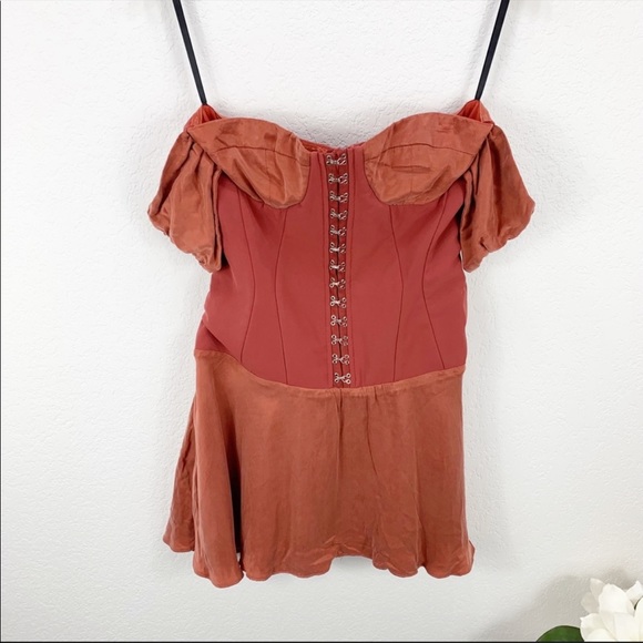 NBD Arabia dress in rust - Picture 5 of 9